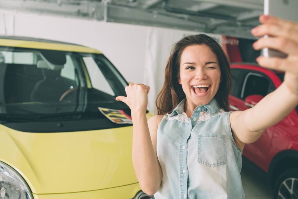 Freu Dich über Dein Auto, das Du mit flowCar nicht bei einem Pfandhaus in der Nähe abgeben musst.