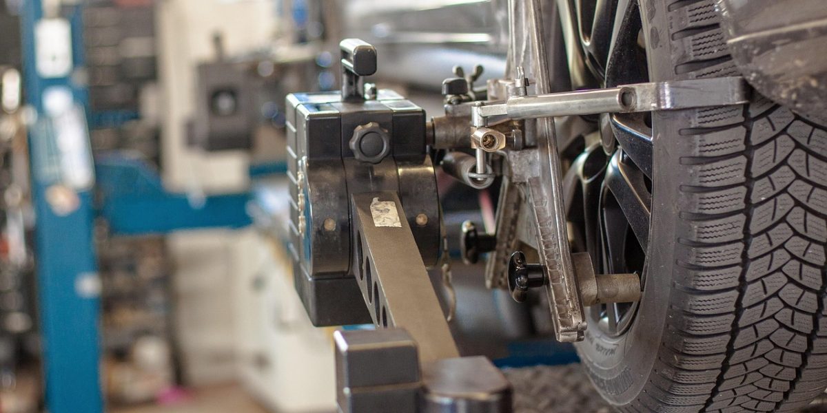 Viele Autobesitzer haben Angst vor Abzocke in der Autowerkstatt.